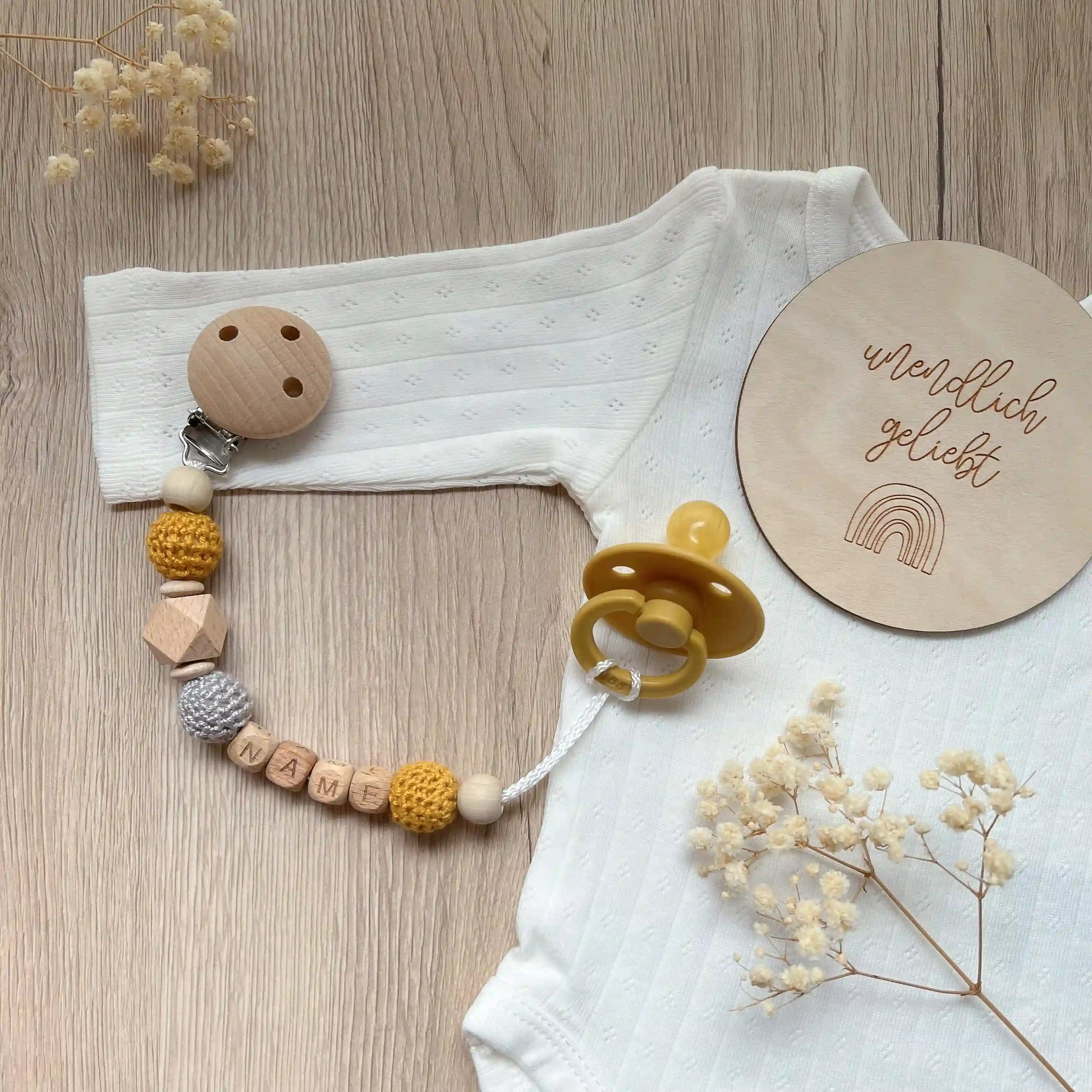 Kotenkram Schnullerkette mit Namen | senfgelb + grau | neutral Schnullerketten S1624K0331
