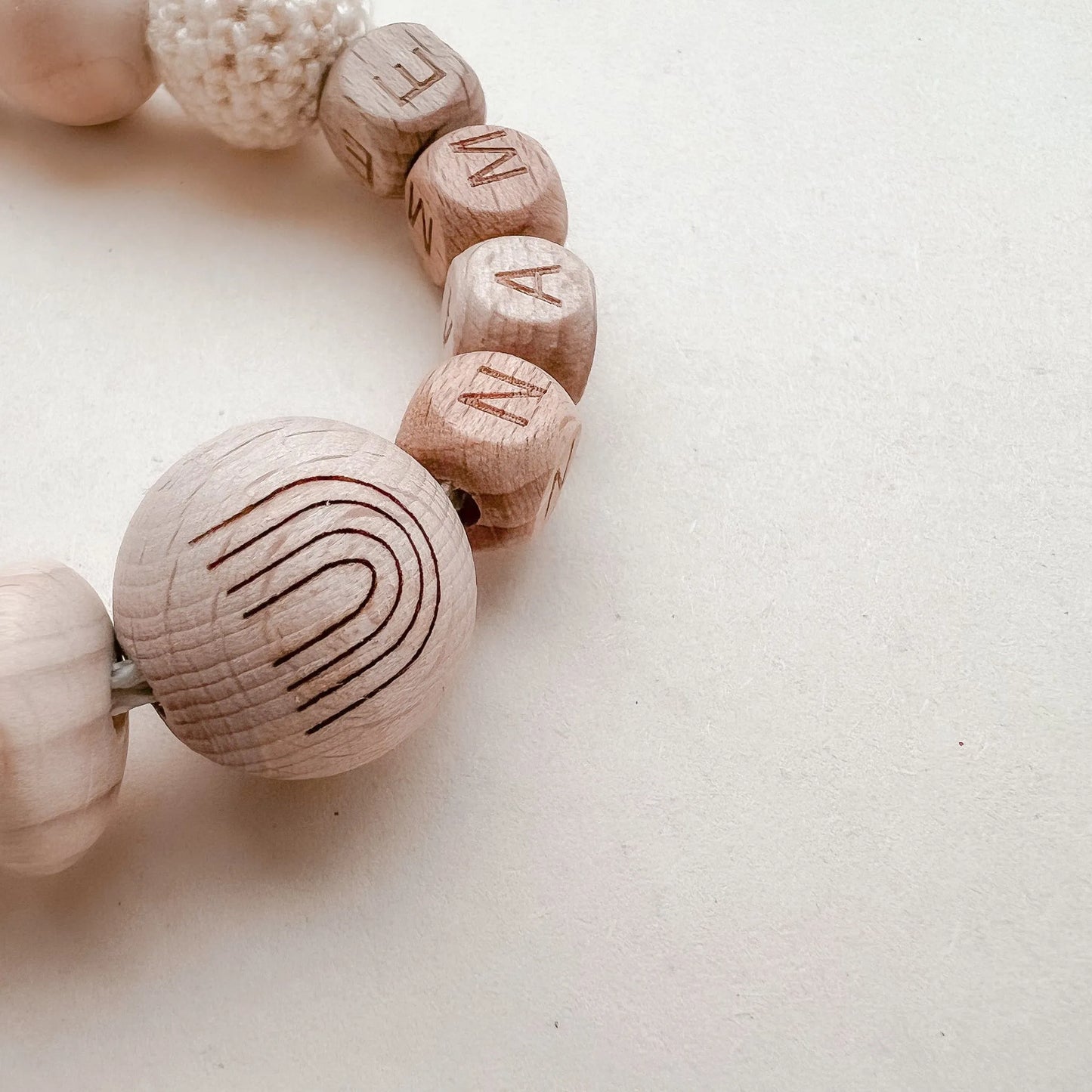 Kotenkram Schnullerkette Boho mit Name | cremeweiß | Unisex S3121K0135