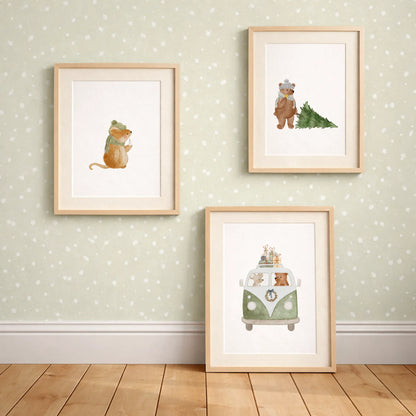Kinderposter 'Bär Tannenbaum', 'Retro Bulli Grün Xmas', Maus mit Kerze' | Weihnachten | DIN A4 Kinderzimmer Deko Wandgestaltung Spielzimmer Aquarell P4324K038315-P4324K038715-P4324K039115