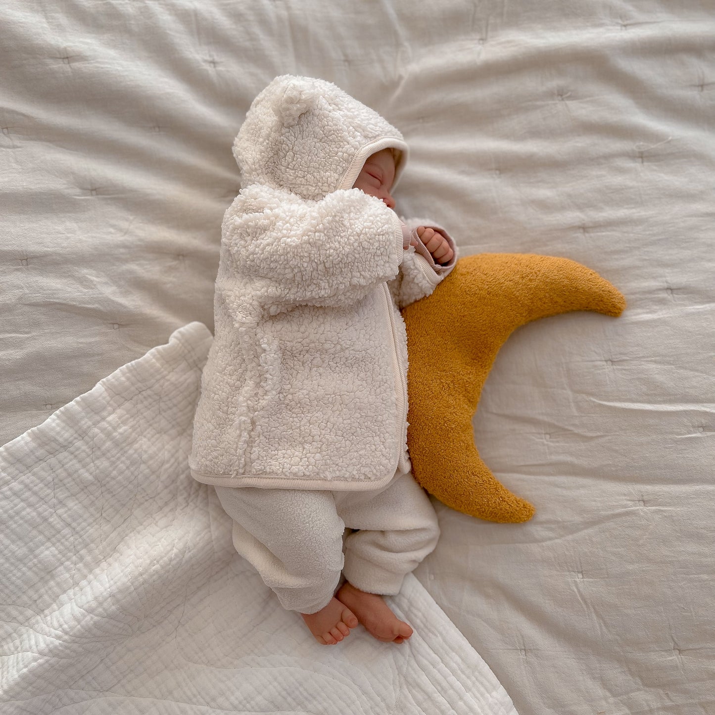 Kirschkernkissen Baby groß | Frottee senfgelb | Mondform Körnerkissen Kotenkram