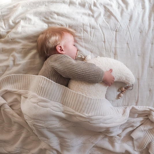 Kotenkram Mondkissen Teddyplüsch cremeweiß | mit Namen | Deko Babyzimmer Mit Wunschname M1022K0188MI